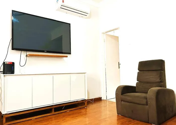 Amplo Apartamento No Posto 4